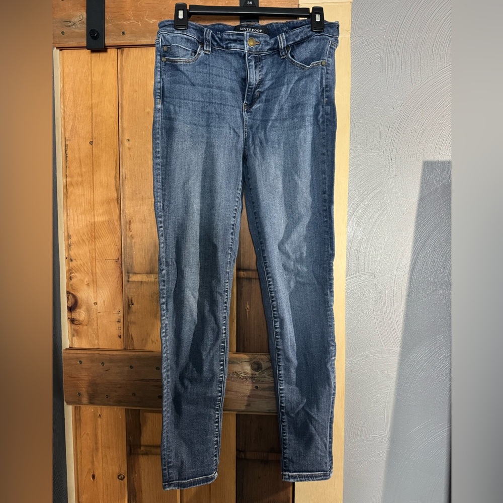 Liverpool Abby Skinny Jeans Size 10 / 30 Stretch Medium Wash